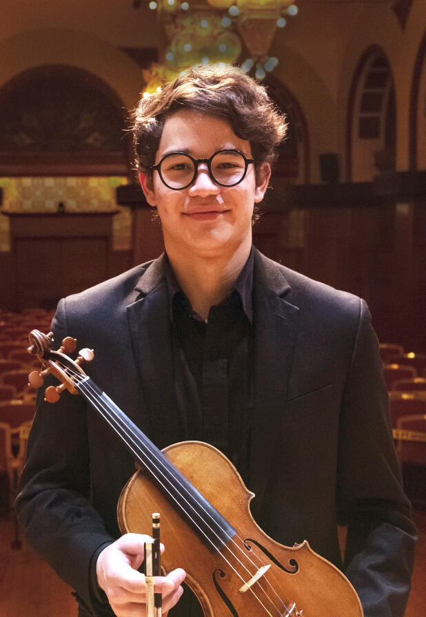 Violinist Jesus Linarez