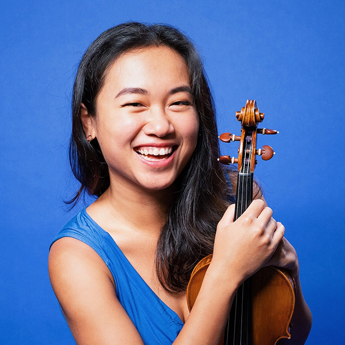 Violinist Esther Roestan