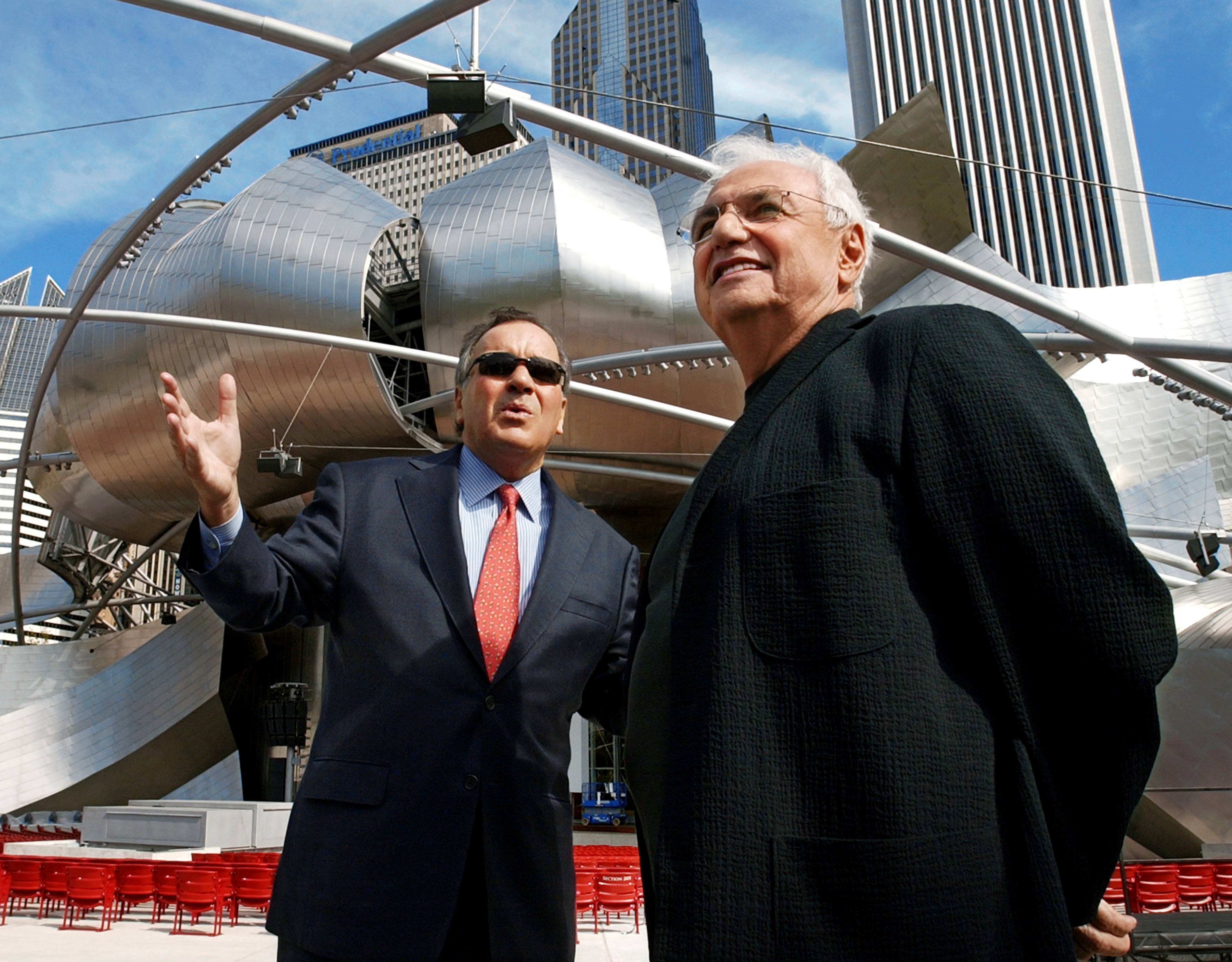 Chicago Mayor Richard M. Daley and architect Frank Gehry